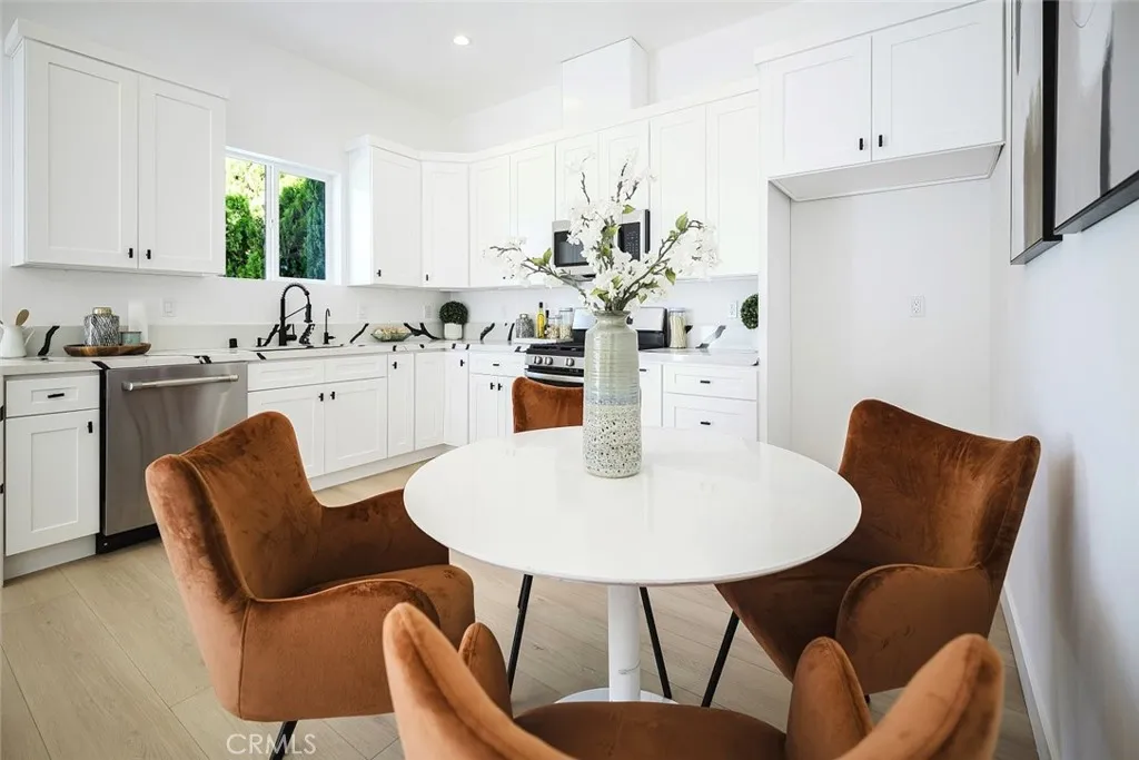 7961 Apperson Street, Sunland, California 91040 home-pic-39